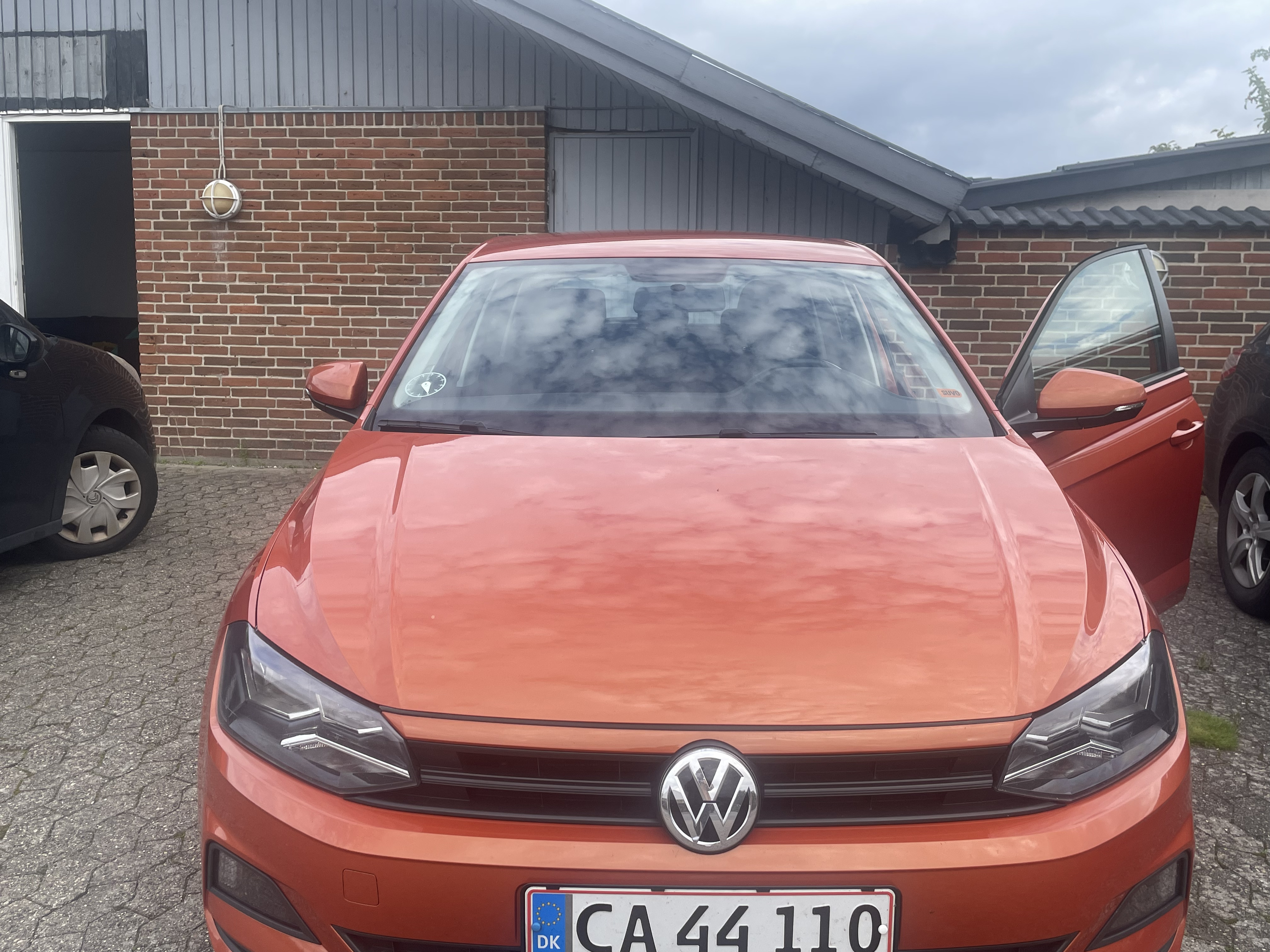 Orange VW Polo fra 2018