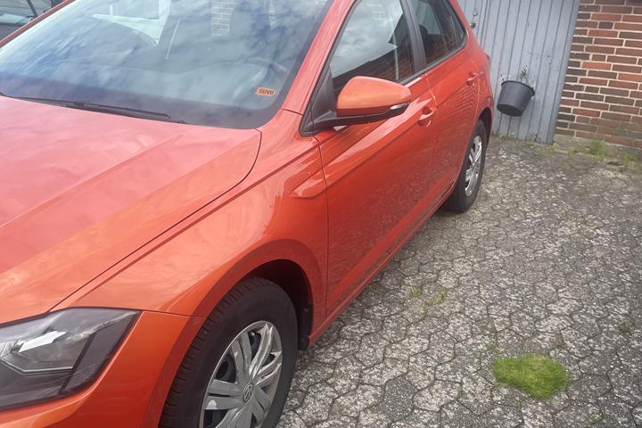 Orange VW Polo fra 2018