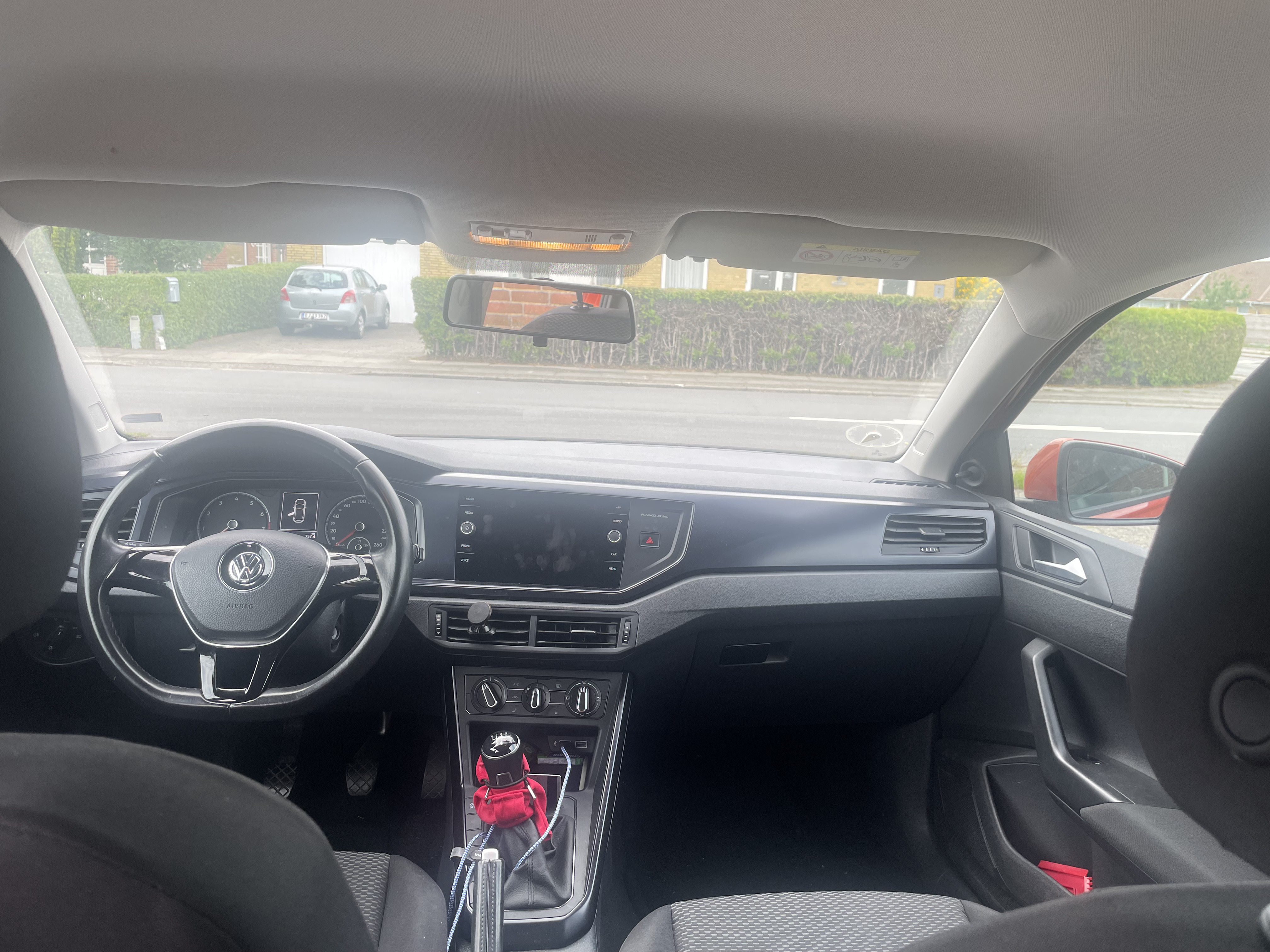 Orange VW Polo fra 2018