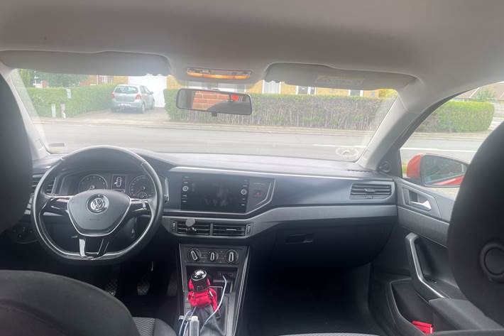 Orange VW Polo fra 2018