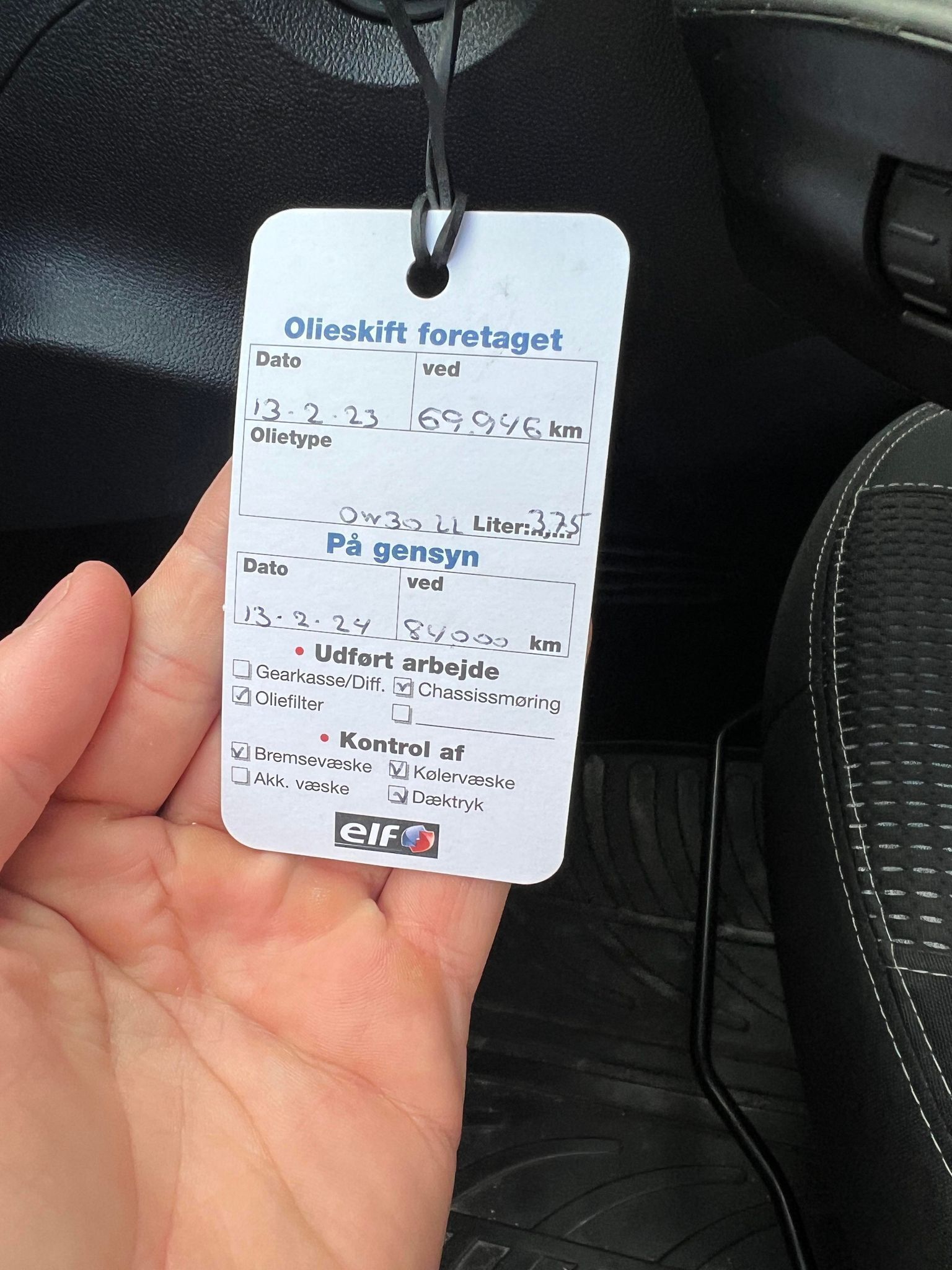 Grå Peugeot 208 fra 2018
