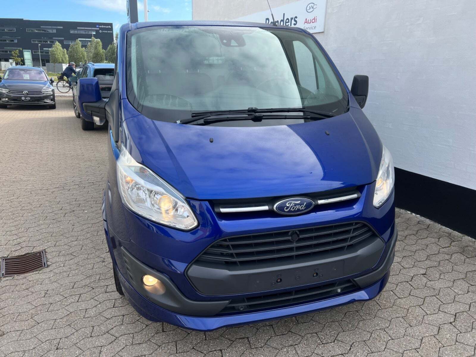 Blå Ford Transit Custom 290S fra 2015