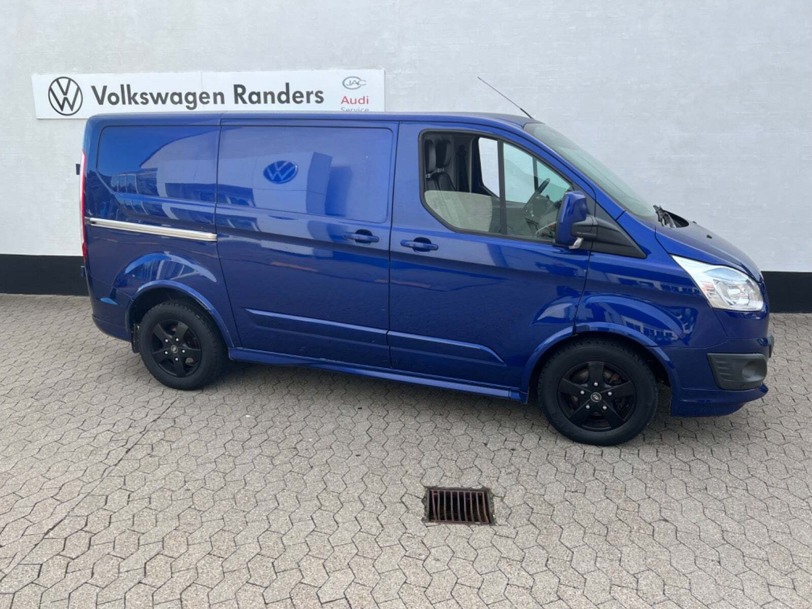 Blå Ford Transit Custom 290S fra 2015