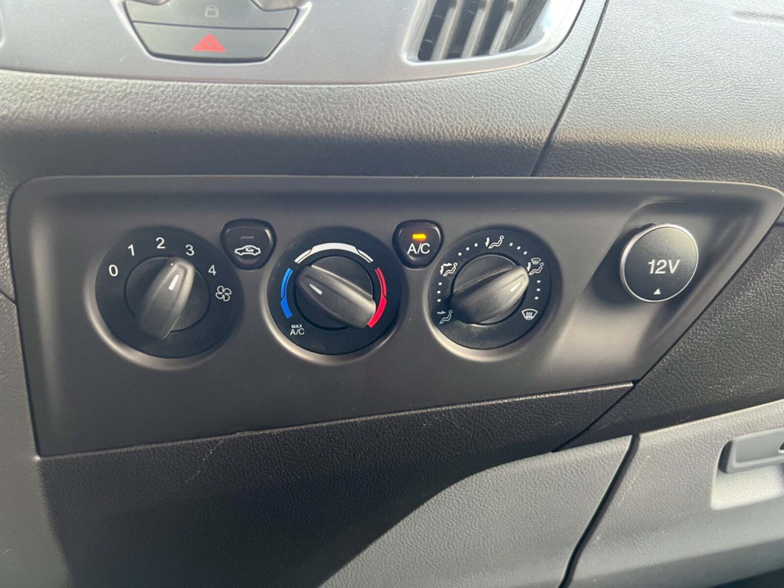 Blå Ford Transit Custom 290S fra 2015