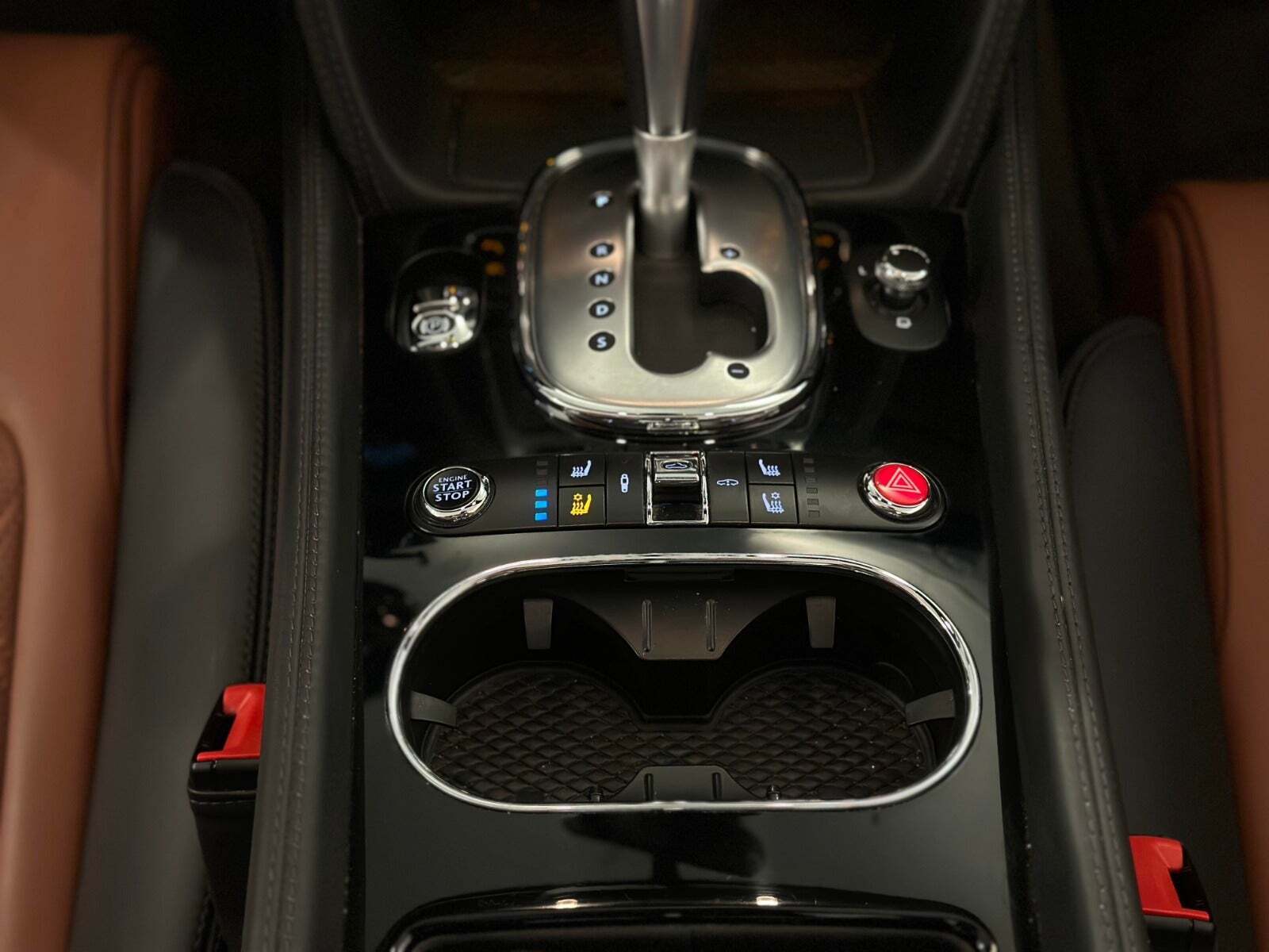 Grå Bentley Continental GT fra 2015