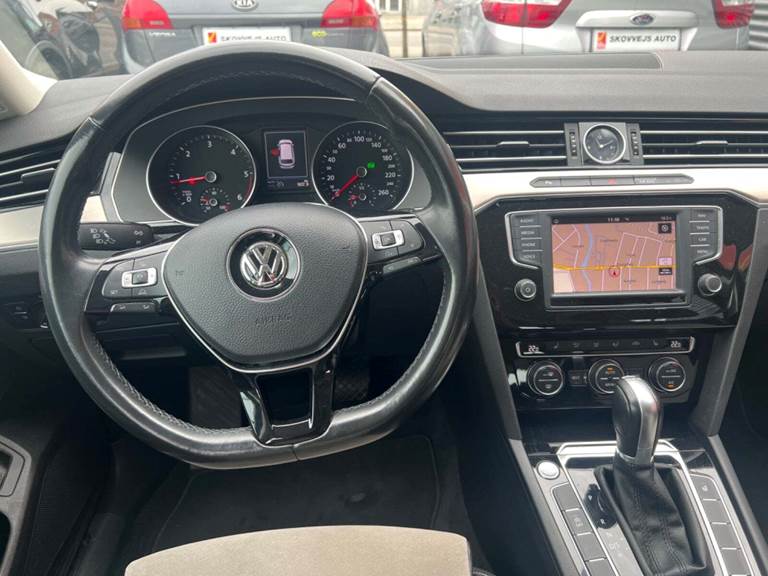 VW Passat