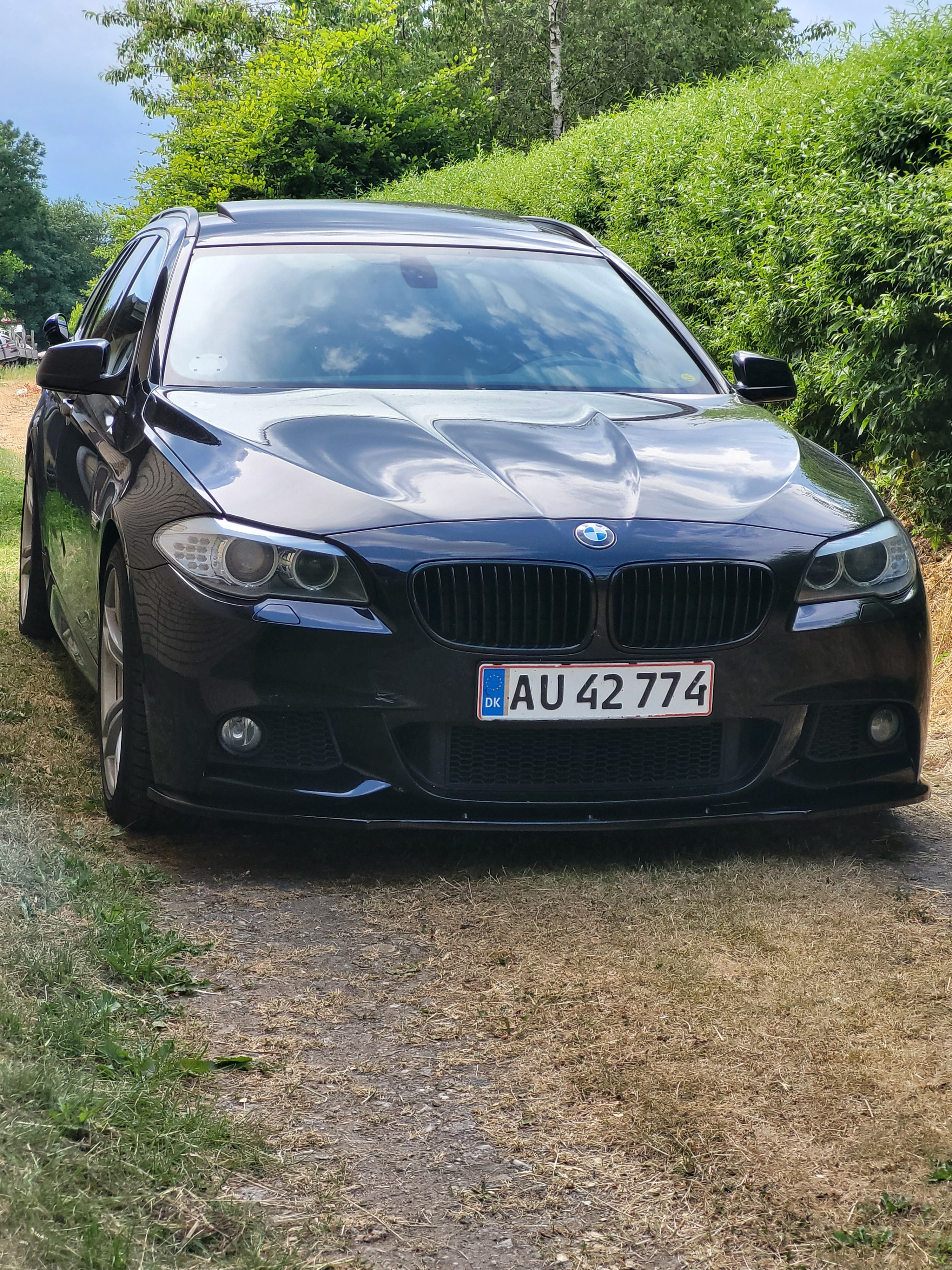 Sort BMW 525 fra 2010