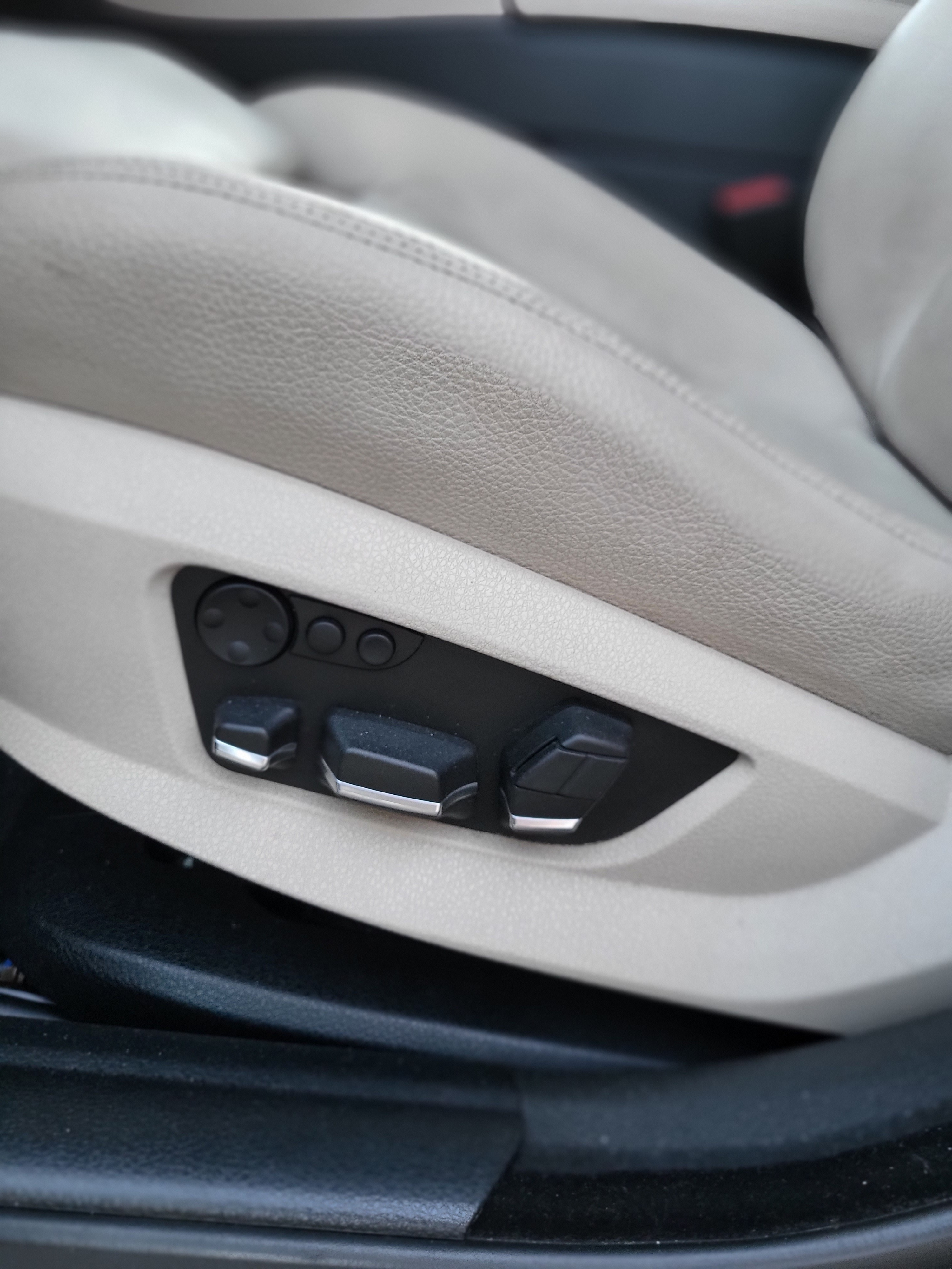 Sort BMW 525 fra 2010