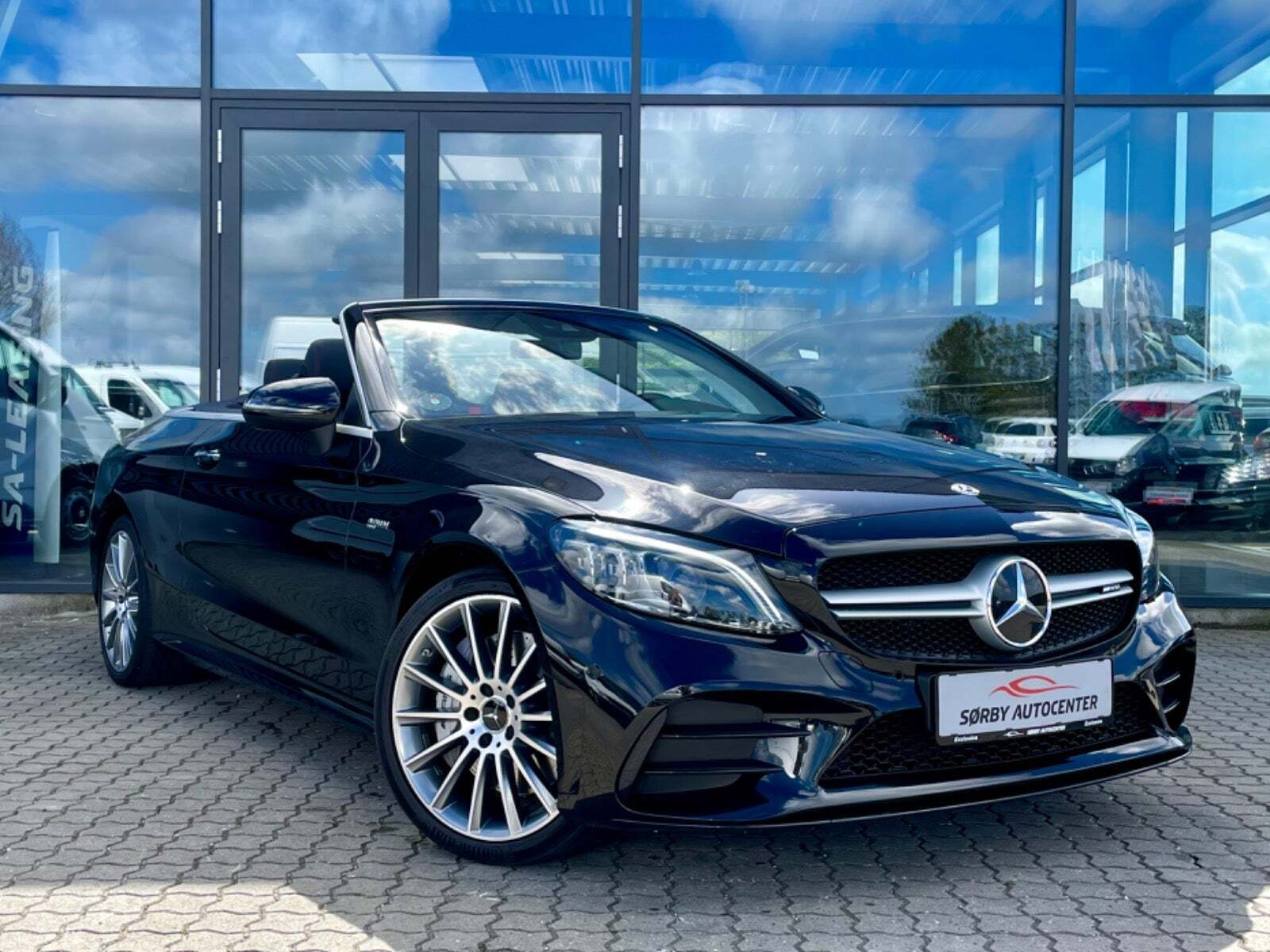Sort Mercedes C43 fra 2019
