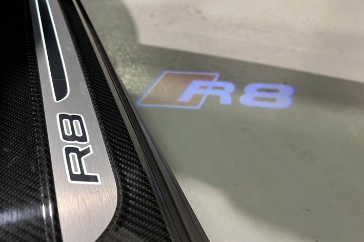 Sort Audi R8 fra 2011