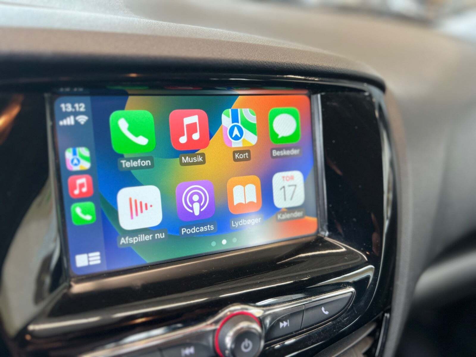 Sort Opel Karl fra 2017