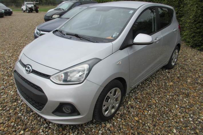 Grå Hyundai i10 fra 2015
