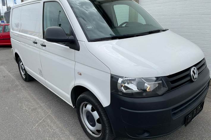 Hvid VW Transporter fra 2015