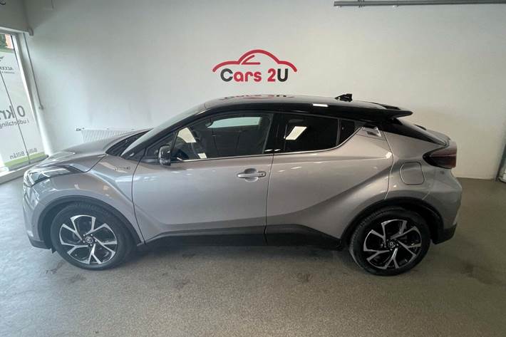 Sølv Toyota C-HR fra 2019