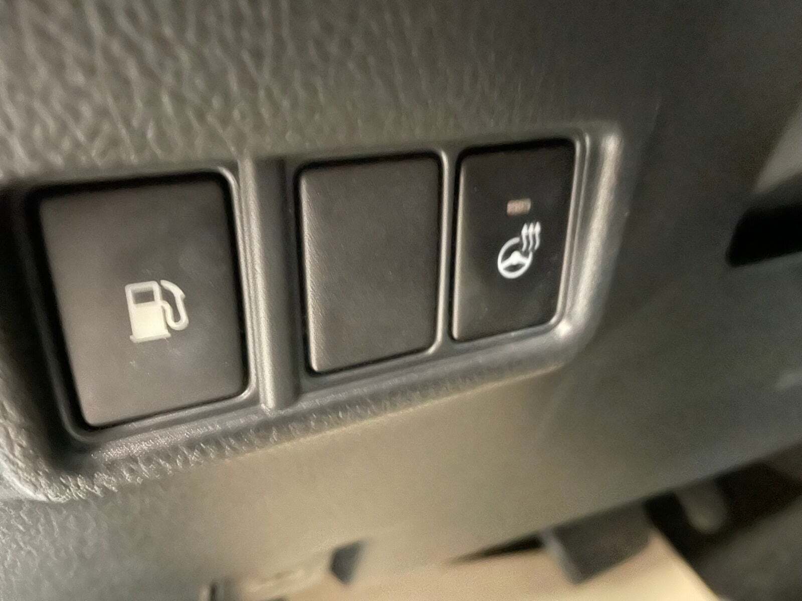 Sølv Toyota C-HR fra 2019