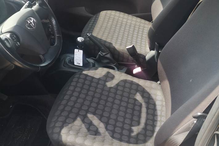 Sort Toyota iQ fra 2009