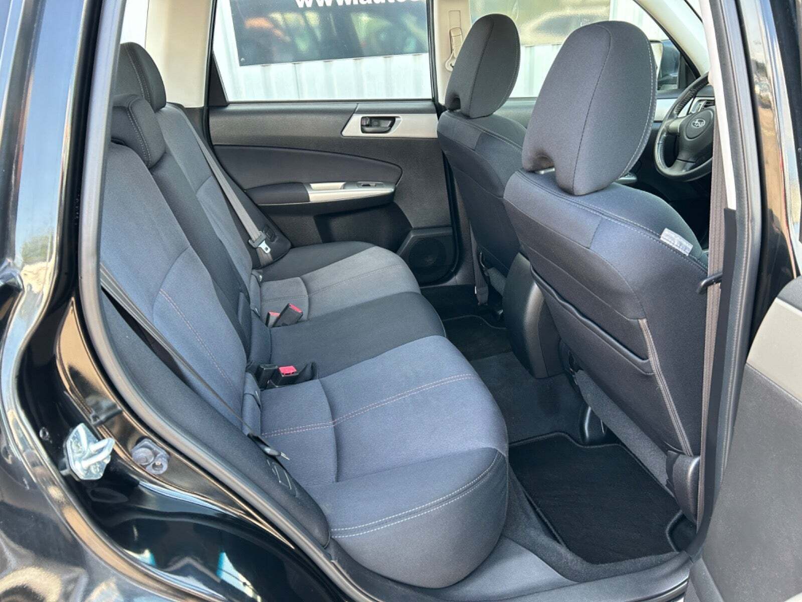 Sort Subaru Forester fra 2009