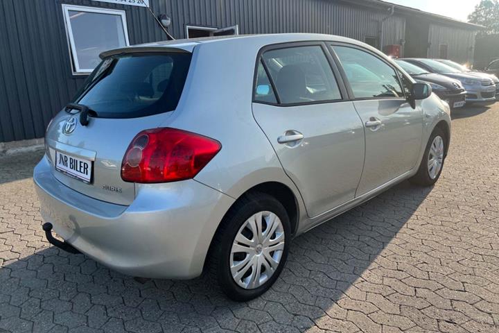 undefined Toyota Auris fra 2009