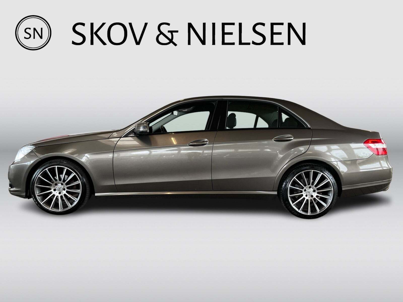 undefined Mercedes E200 fra 2011