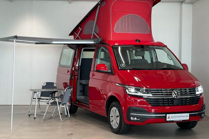 Rød VW California fra 2023