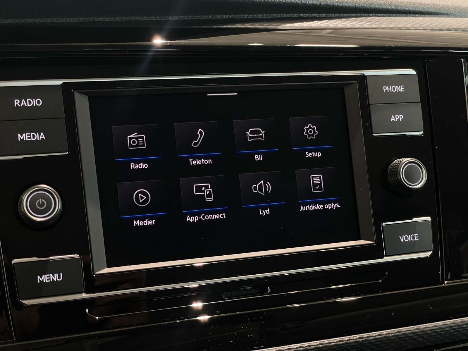 Rød VW California fra 2023