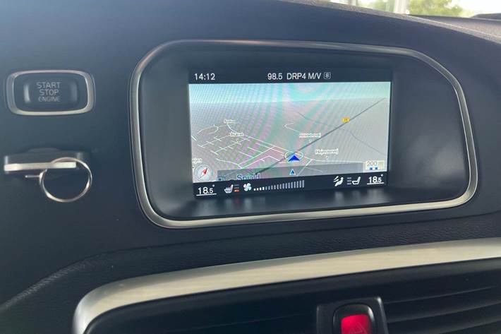 Sort Volvo V40 fra 2014