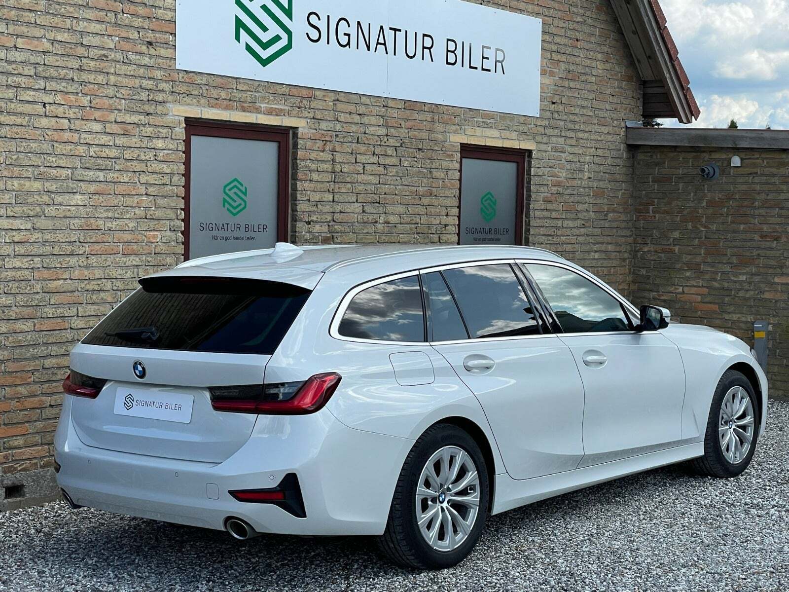 Hvid BMW 320d fra 2020