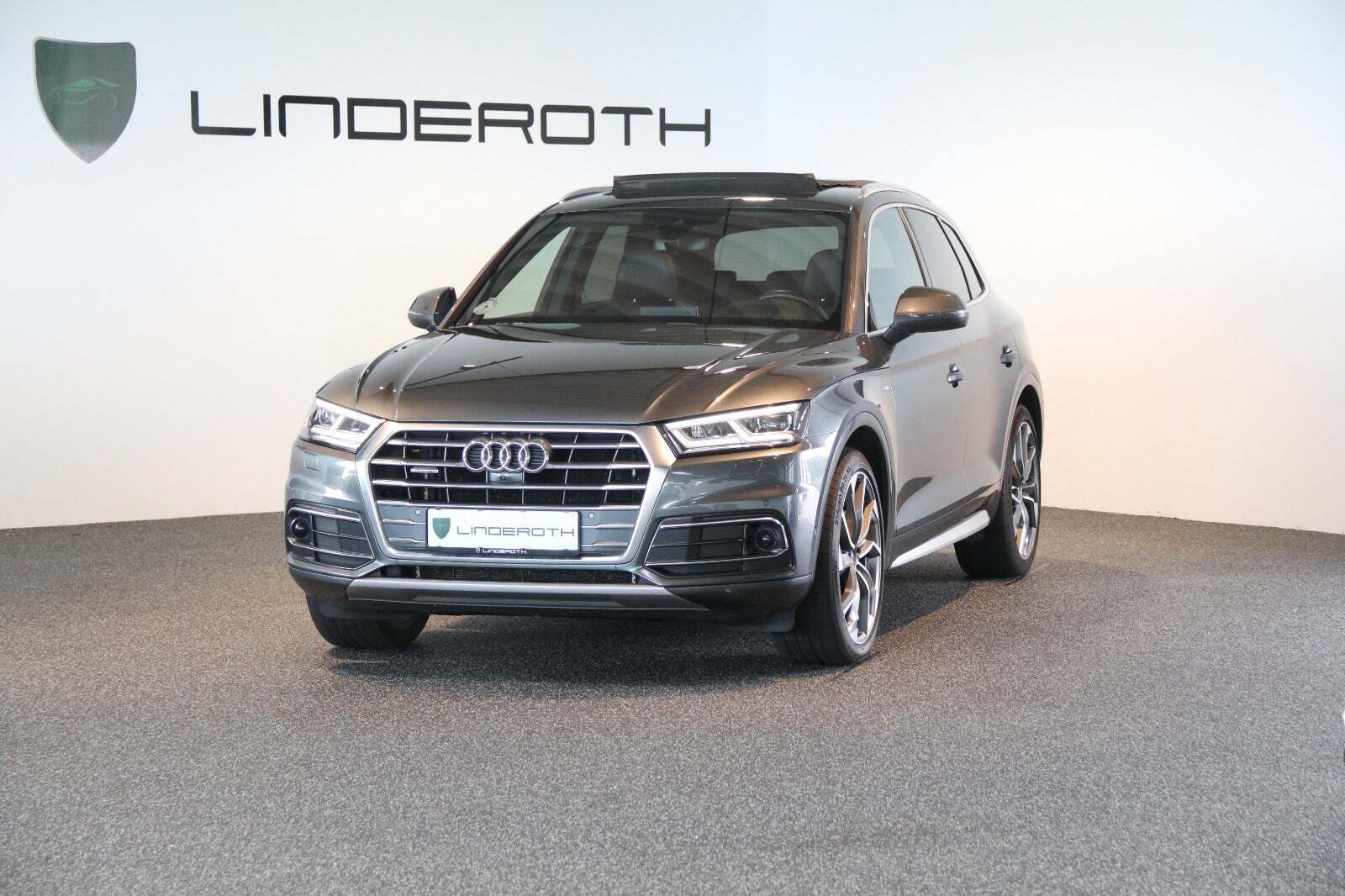 Grå Audi Q5 fra 2017