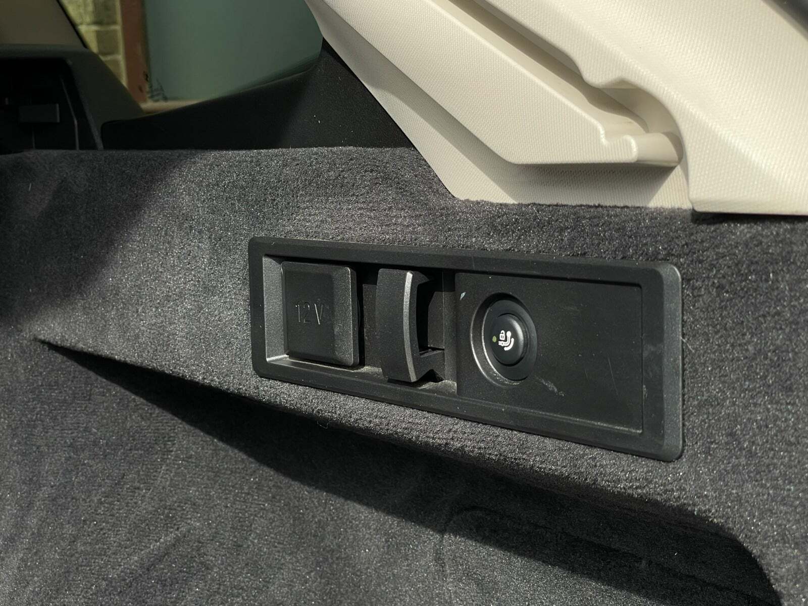 Hvid BMW 320d fra 2020