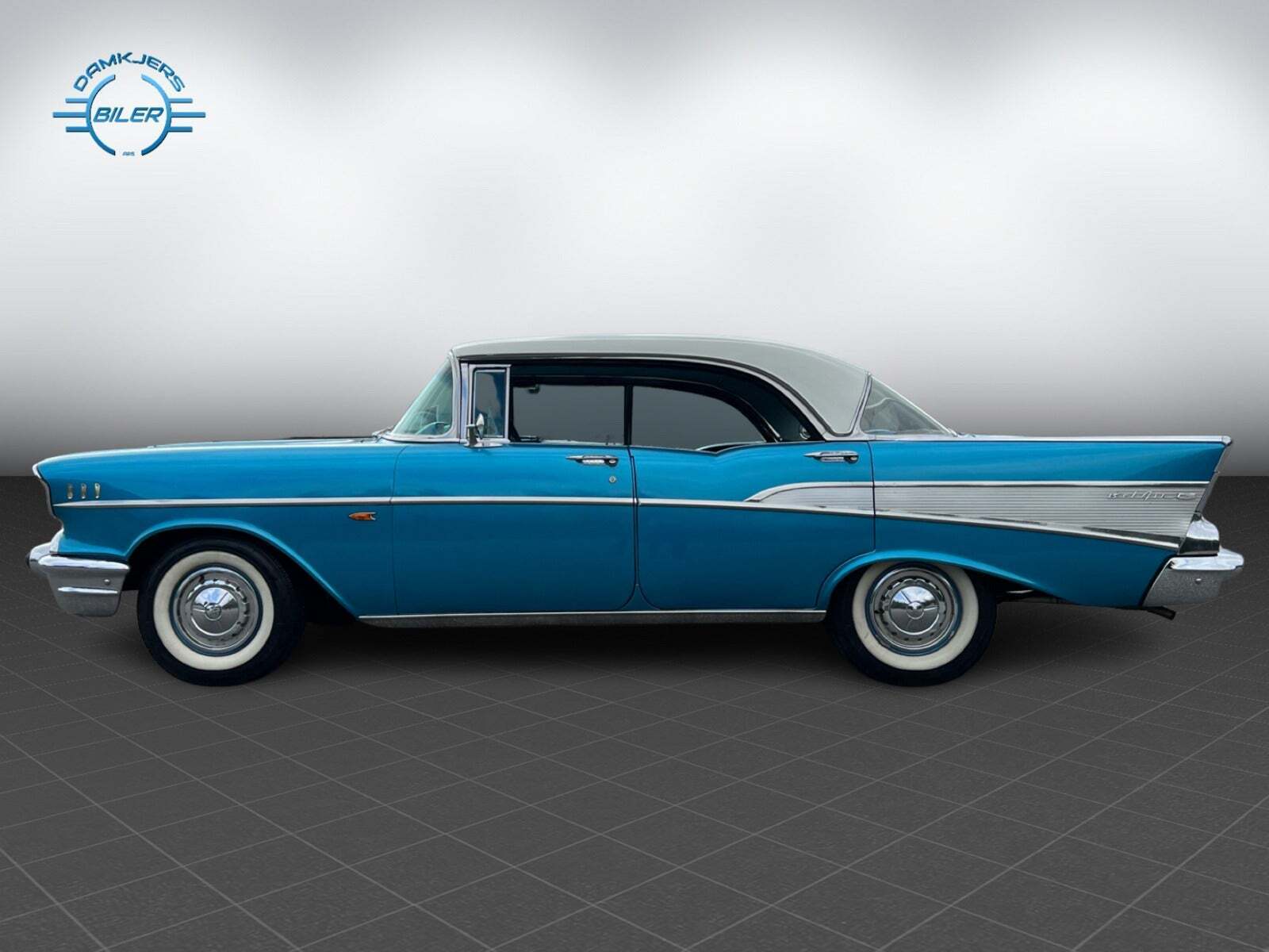 Blå Chevrolet Bel Air fra 1957