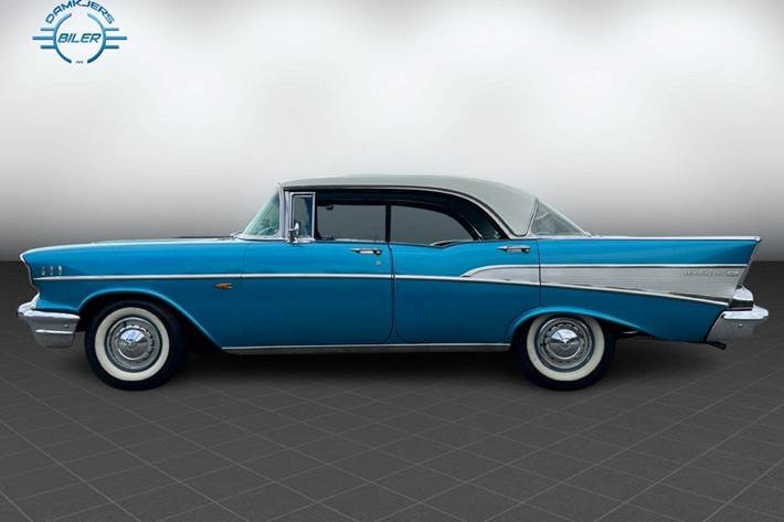 Blå Chevrolet Bel Air fra 1957