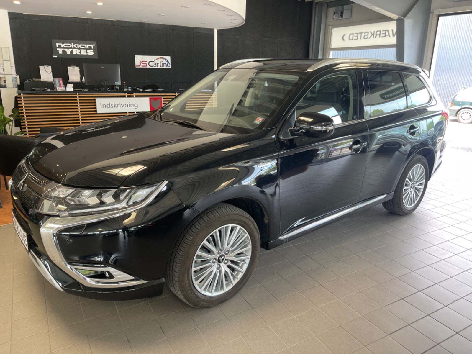 undefined Mitsubishi Outlander fra 2020