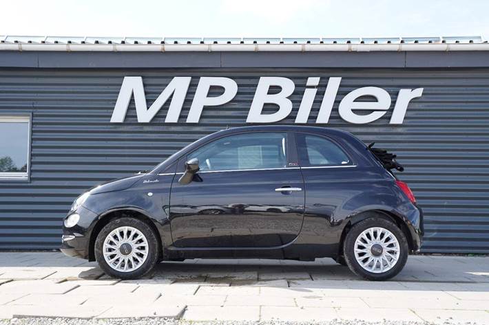 Grå Fiat 500C fra 2022