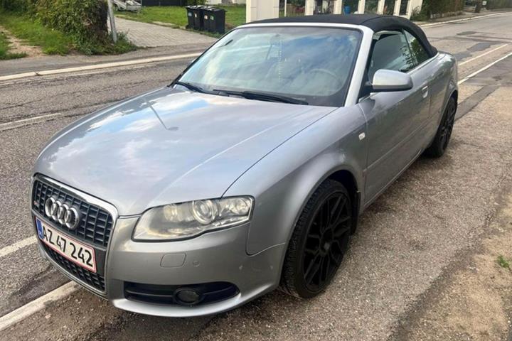 Sølv Audi A4 Cabriolet fra 2007