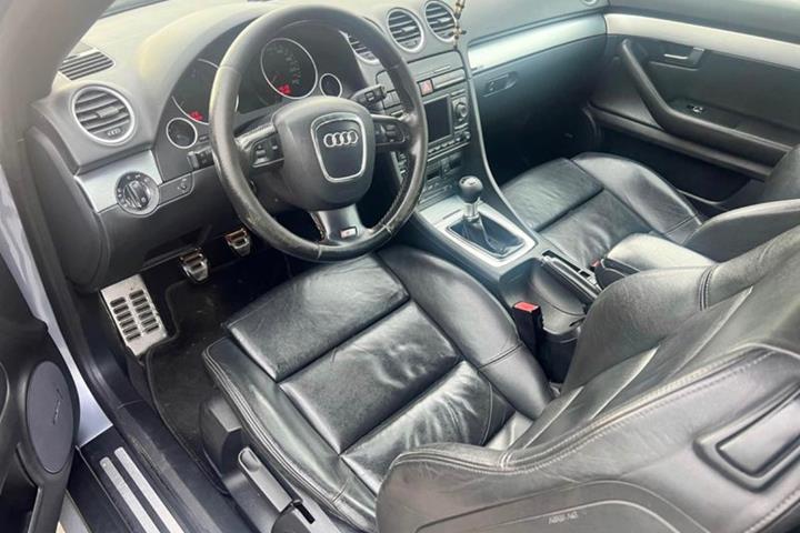 Sølv Audi A4 Cabriolet fra 2007