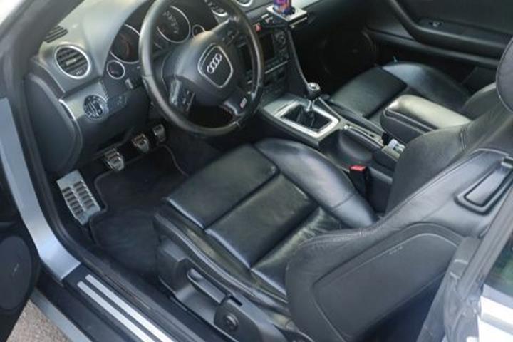 Sølv Audi A4 Cabriolet fra 2007
