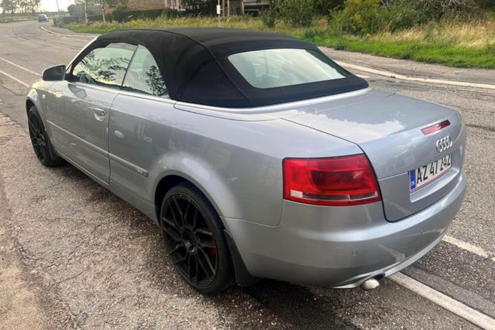 Sølv Audi A4 Cabriolet fra 2007