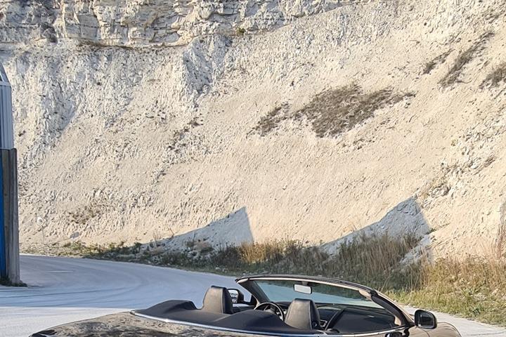 Sort Aston Martin DB9 fra 2014