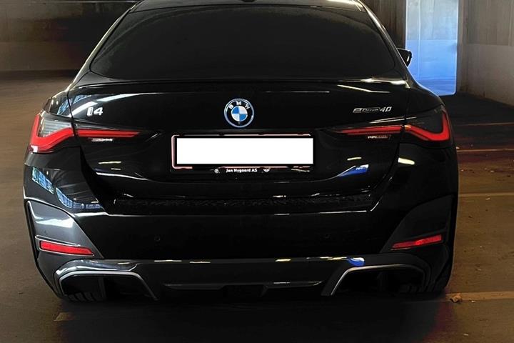 Sort BMW i4 fra 2022