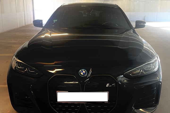Sort BMW i4 fra 2022
