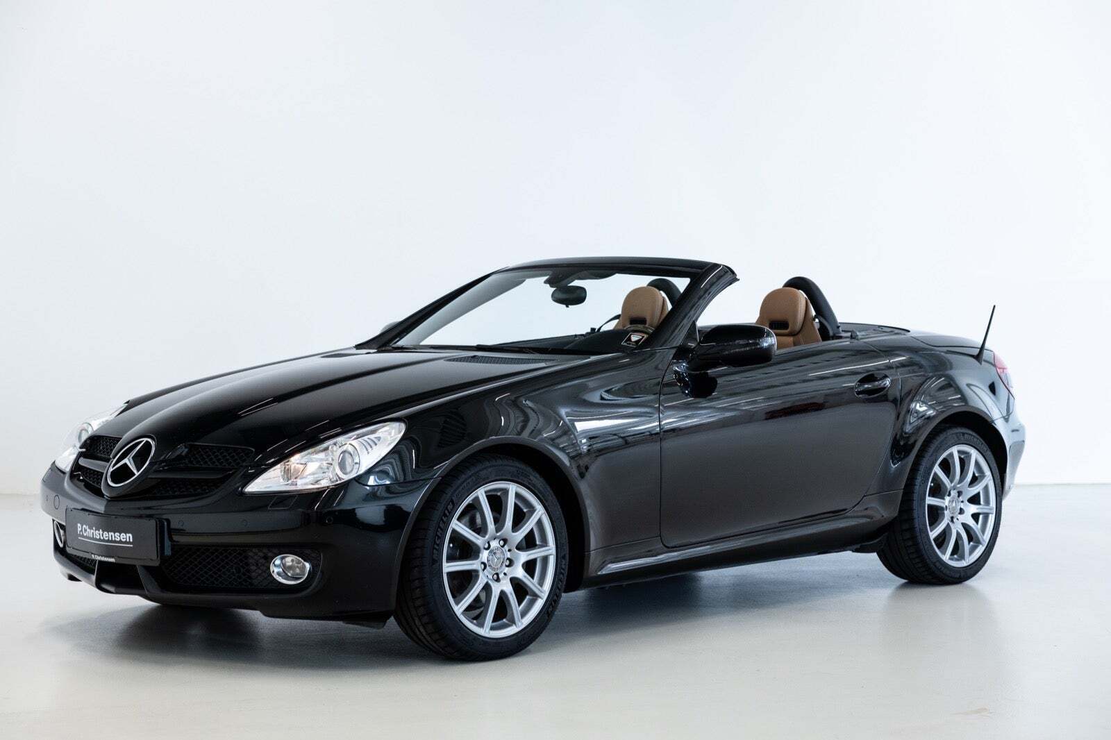 Sort Mercedes SLK200 fra 2009