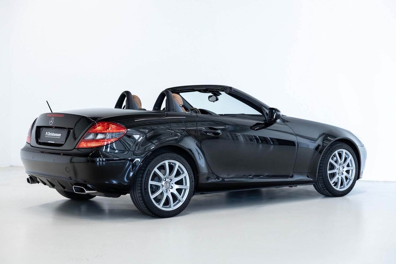 Sort Mercedes SLK200 fra 2009