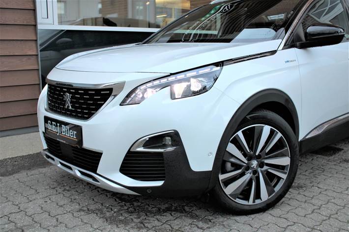 Hvid Peugeot 3008 fra 2020