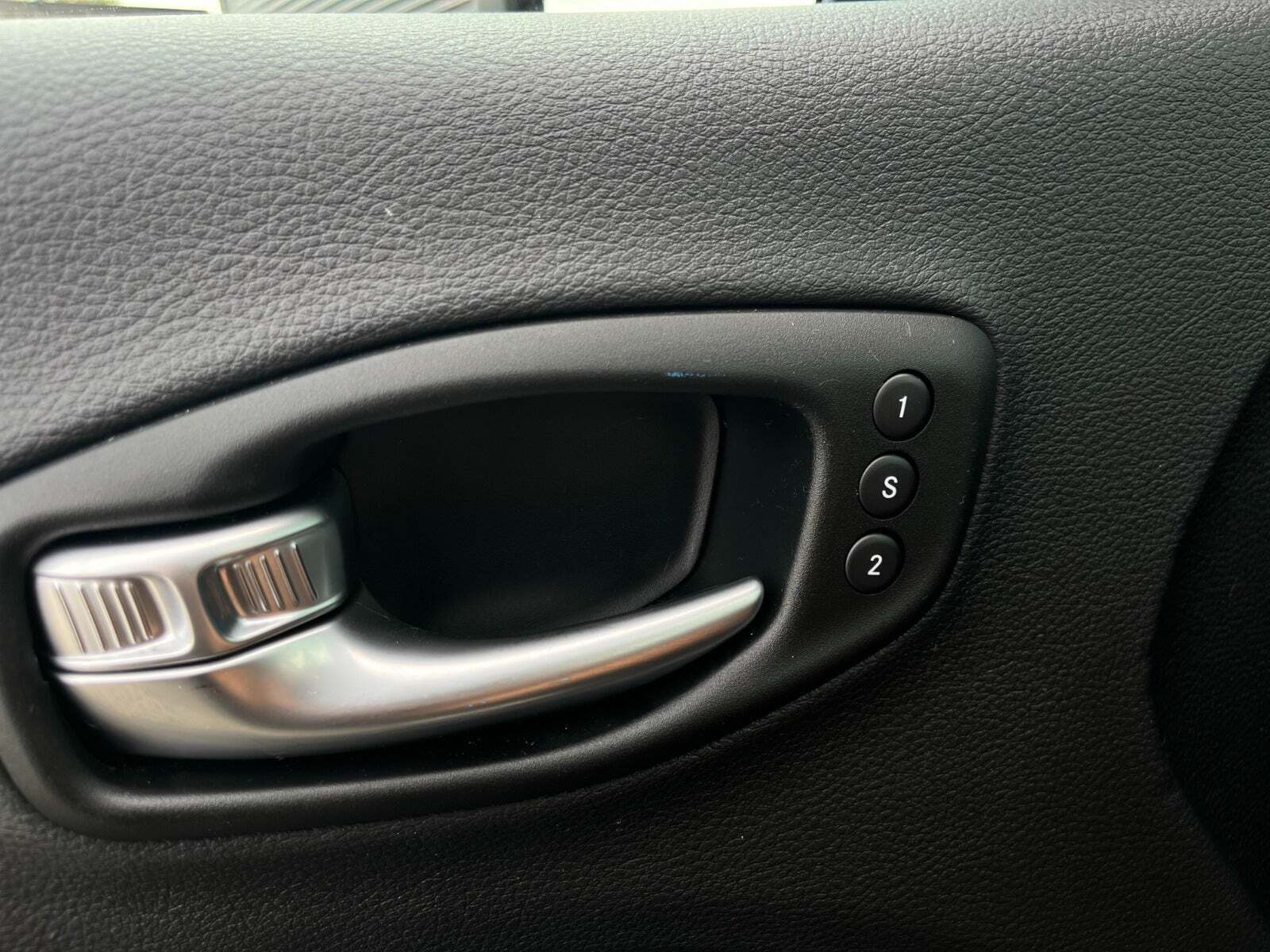 Sort Jeep Compass fra 2020