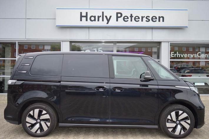 Grå VW ID.Buzz fra 2023