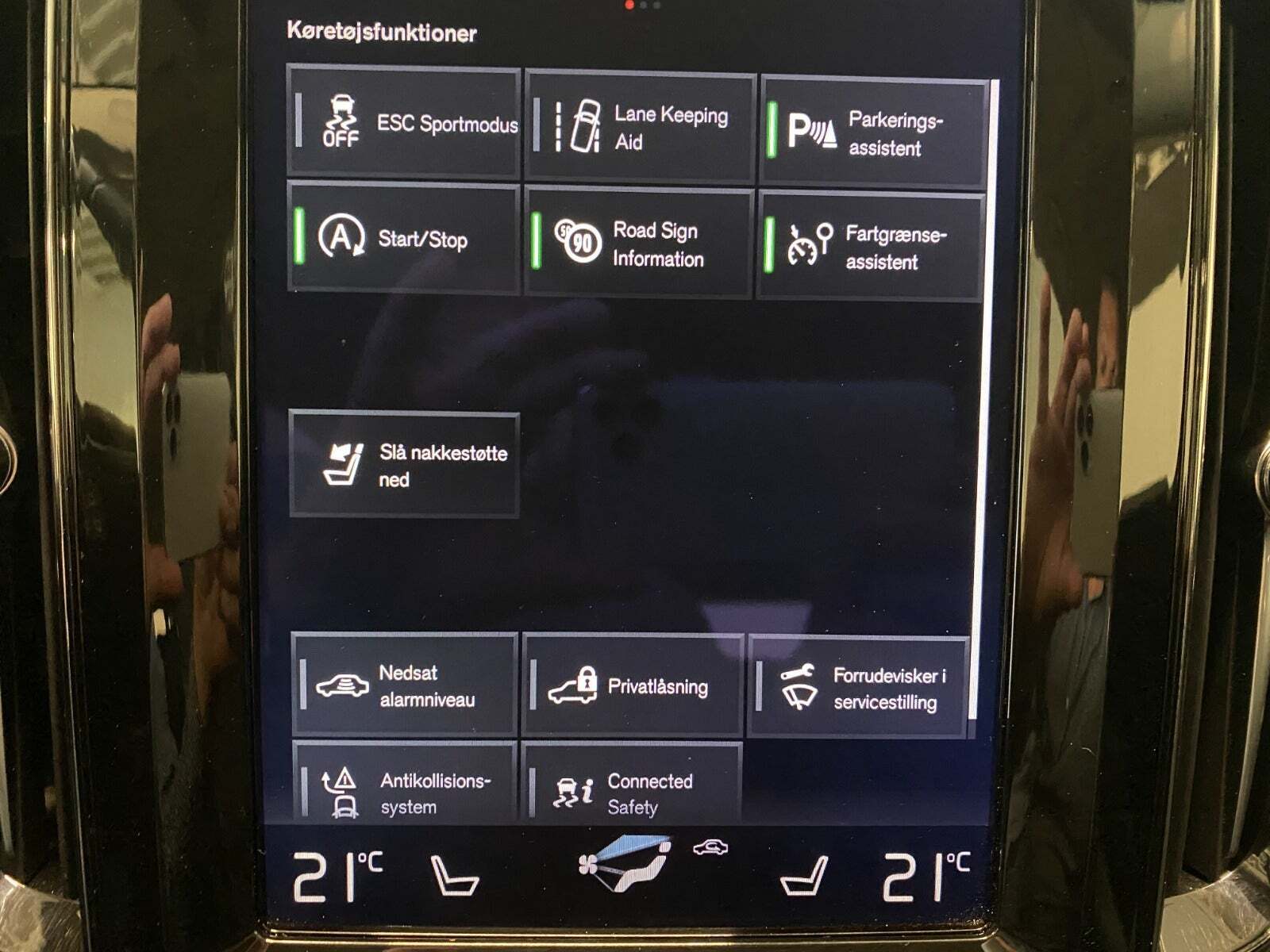 Grå Volvo XC60 fra 2018