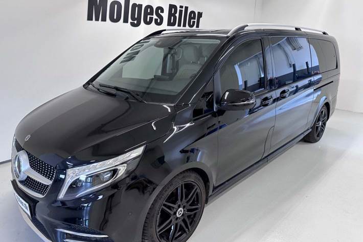Sort Mercedes V300 d fra 2019 set udefra