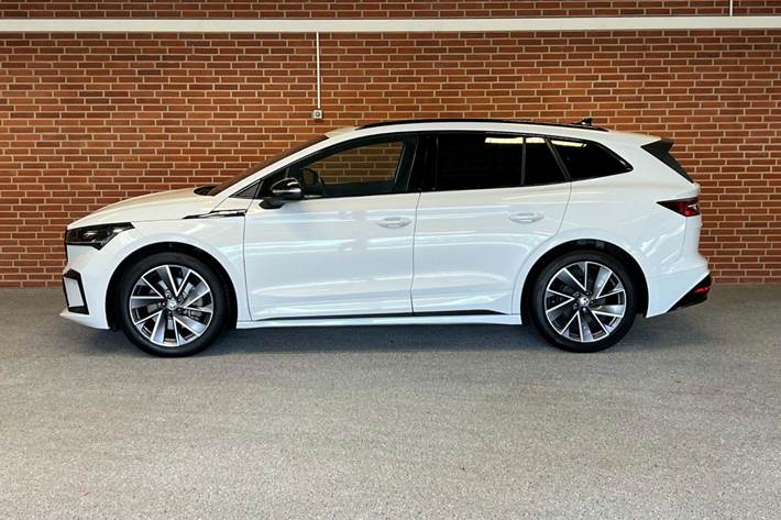 Grå Skoda Enyaq fra 2021