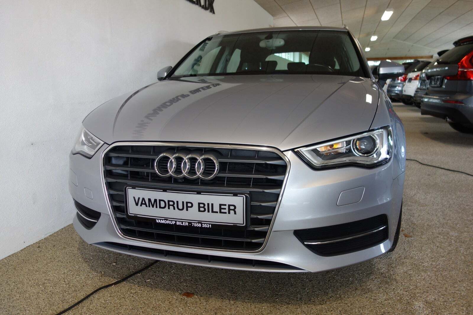 Grå Audi A3 fra 2015