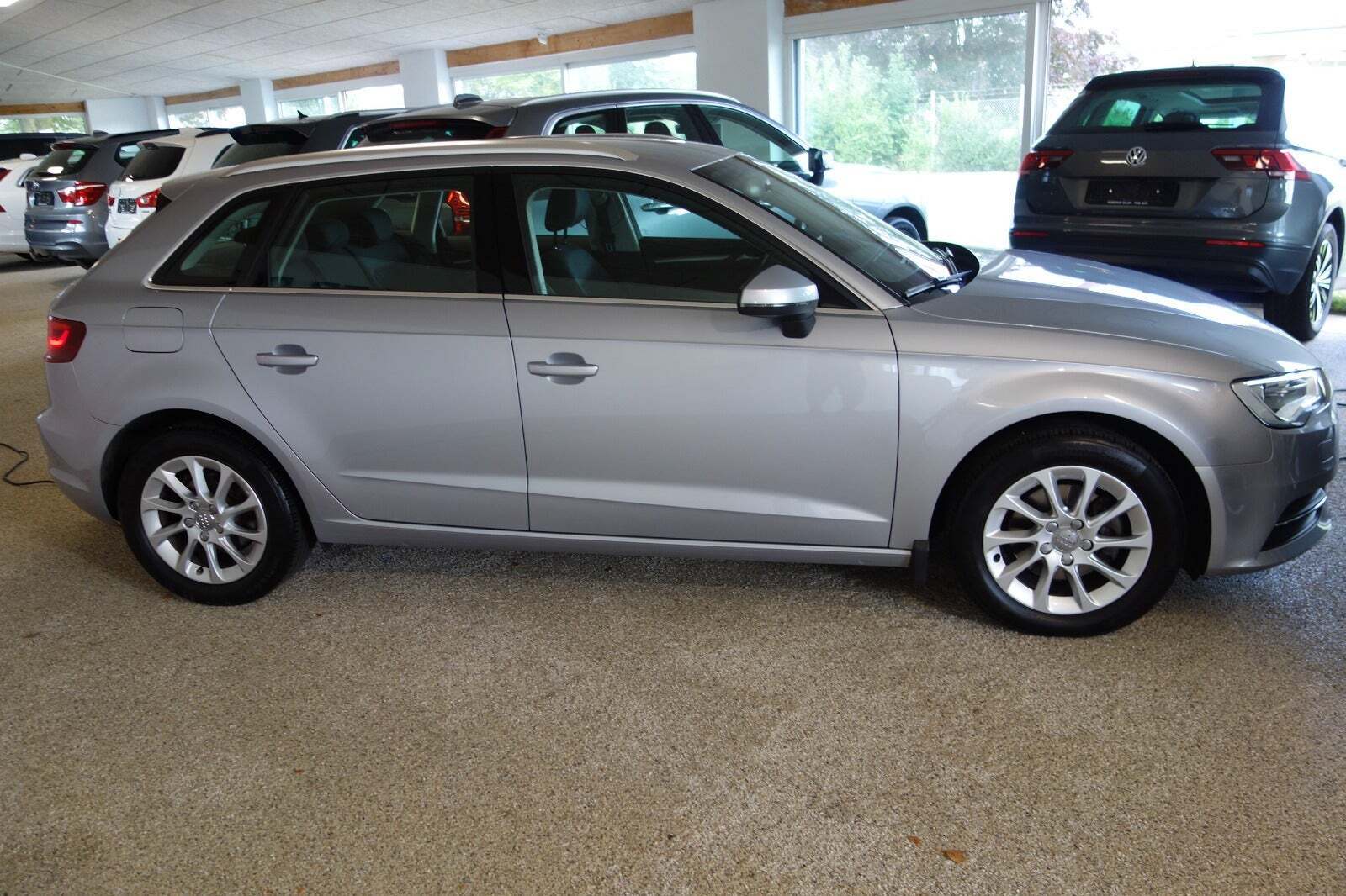 Grå Audi A3 fra 2015